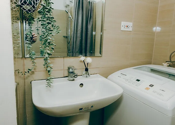 Budget Staycation Near Moa