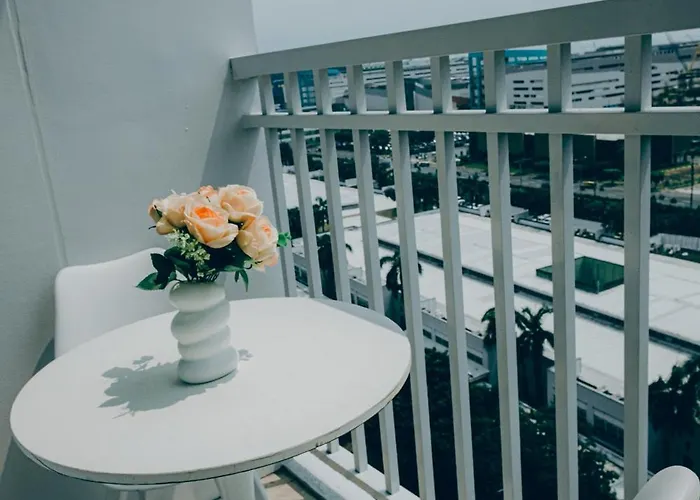 Budget Staycation Near Moa * Manila