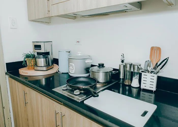 Budget Staycation Near Moa * Manila