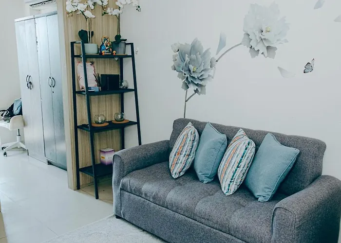 Budget Staycation Near Moa Manila